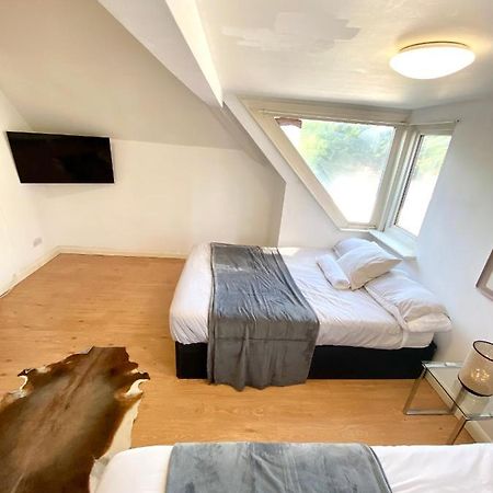 Penthouse Studio With 2 Double Beds & Smart Tv. Great London Locationアパートメント エクステリア 写真